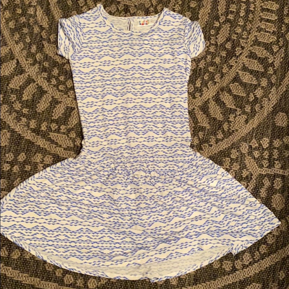 Dot dot smile size 7